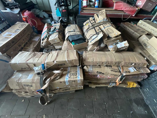 Partij axi trampolines - afbeelding 2 van  4