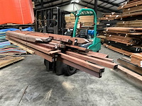 Partij azobé hardhouten palen en balken - afbeelding 1 van  13