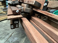 Partij azobé hardhouten palen en balken - afbeelding 11 van  13