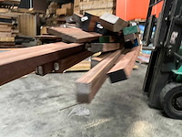 Partij azobé hardhouten palen en balken - afbeelding 3 van  13