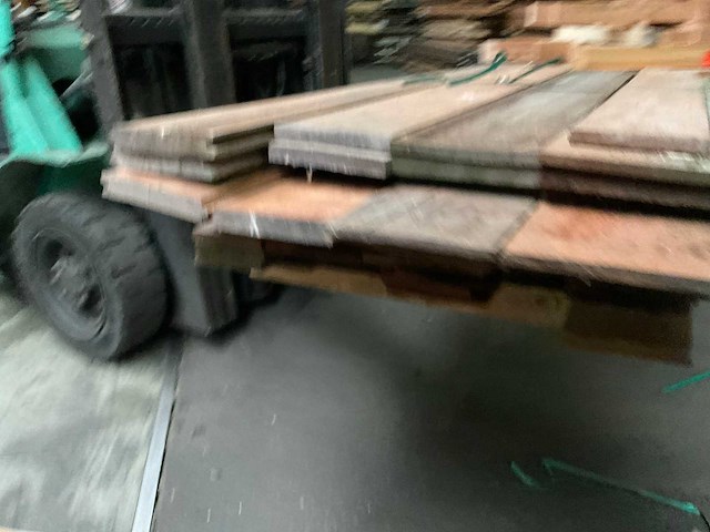 Partij azobé tuinplanken - afbeelding 10 van  12