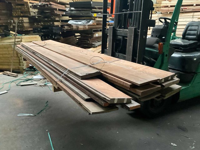 Partij azobé tuinplanken - afbeelding 1 van  9