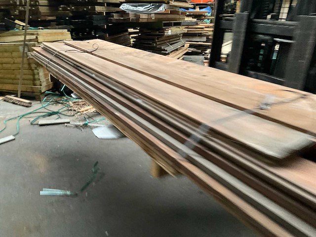 Partij azobé tuinplanken - afbeelding 2 van  9