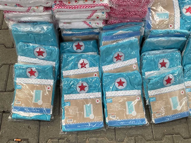 Partij baby textiel (154x) - afbeelding 3 van  9