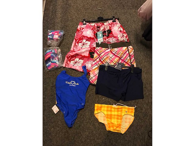 Partij bad- en sportkleding - afbeelding 2 van  3