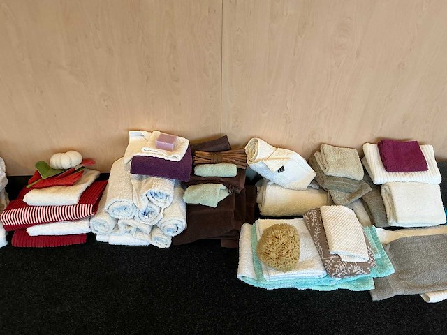 Partij badjassen en handdoeken - afbeelding 6 van  9