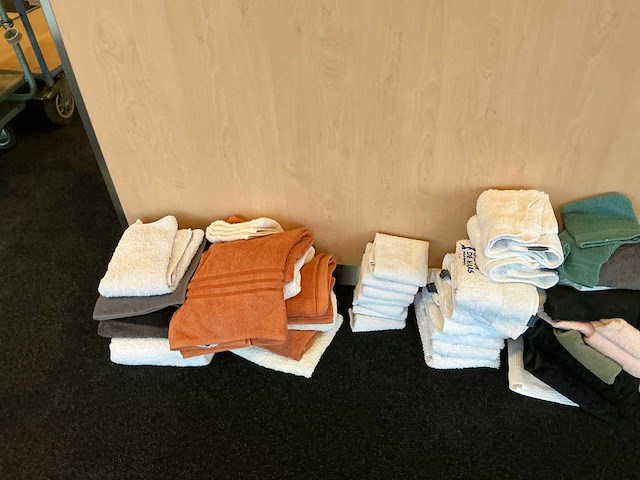 Partij badjassen en handdoeken - afbeelding 8 van  9