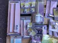 Partij badkamer- douche accessoires - afbeelding 5 van  11