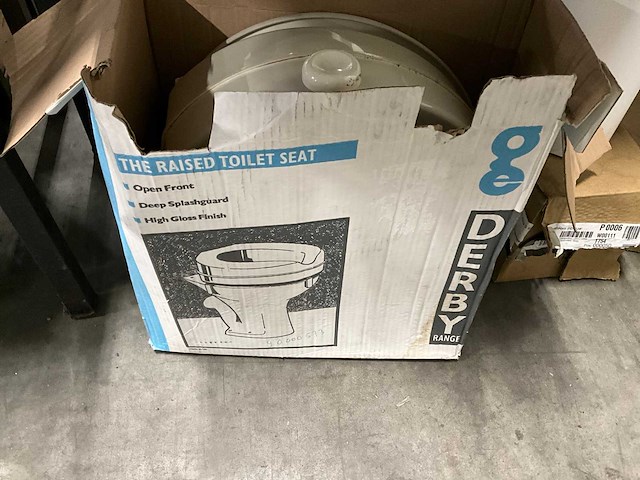 Partij badkamer accessoires - afbeelding 2 van  3