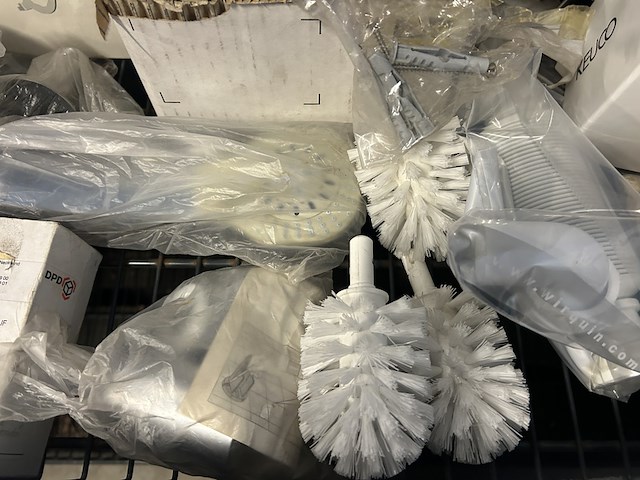 Partij badkamer goederen w.o. ludi, hansgrohe, keuco, sphinx - afbeelding 7 van  10