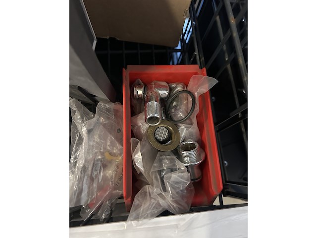 Partij badkamer goederen w.o. ludi, hansgrohe, keuco, sphinx - afbeelding 10 van  10