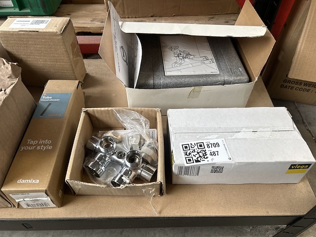 Partij badkameraccessoires w.o. silhouet w.o. damixa, reflex, viega - afbeelding 2 van  7