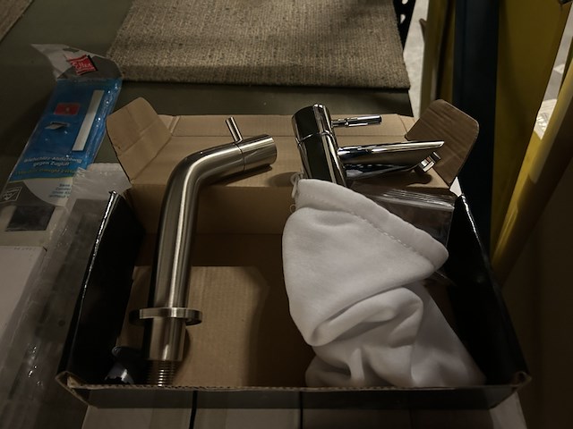 Partij badkamer/sanitair accessoires en toebehoren w.o. assenti - afbeelding 2 van  6