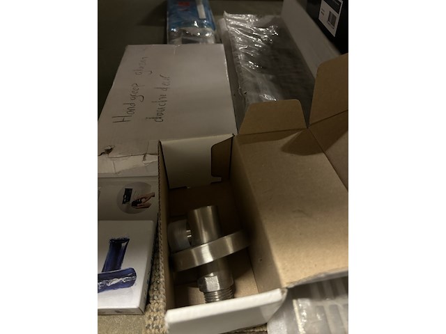 Partij badkamer/sanitair accessoires en toebehoren w.o. assenti - afbeelding 5 van  6