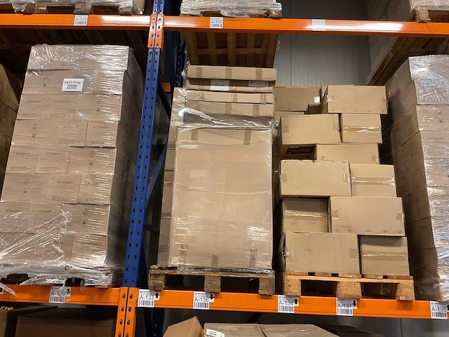 Partij badmobil badkamerspiegels 80x62 cm (24x) - afbeelding 1 van  7