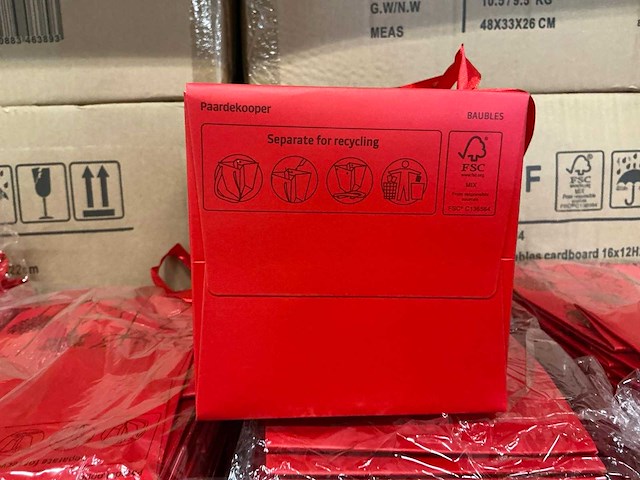 Partij bag baubles cardboard 16x12xh22cm red (910x) - afbeelding 3 van  6