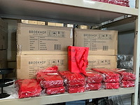 Partij bag baubles cardboard 16x12xh22cm red (910x) - afbeelding 4 van  6