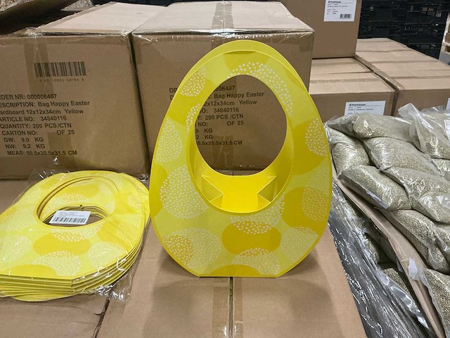 Partij bag happy easter cardboard yellow 12x12x34cm (320x) - afbeelding 1 van  6