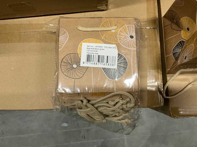 Partij bag kraft blum green/rood 13x13x13cm (3250x) - afbeelding 3 van  7