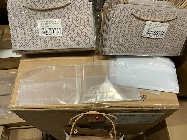 Partij bag kraft pockito fogliare white 22x11x13cm (1750x) - afbeelding 4 van  5