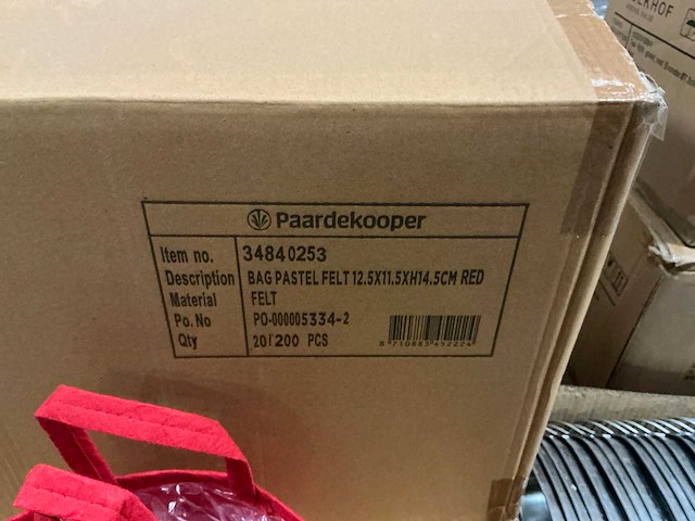 Partij bag pastel felt 12,5x11,5xh14,5cm red (600x) - afbeelding 2 van  4