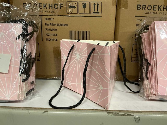 Partij bag prism 17x13cm pink/white (1600x) - afbeelding 1 van  2