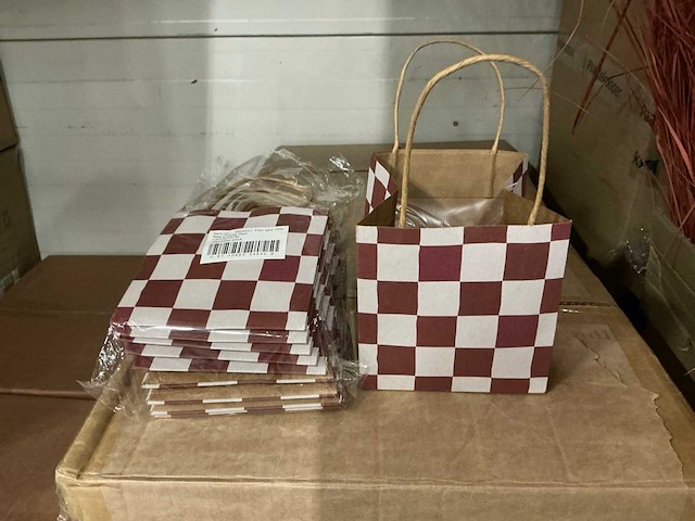 Partij bags checks red 13x13x13cm brown craft paper (1440x) - afbeelding 2 van  6