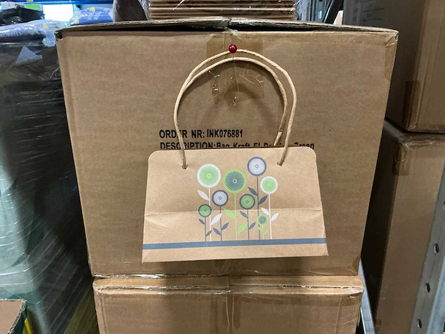 Partij bags kraft el paraiso green 22x11x13cm (1920x) - afbeelding 1 van  6