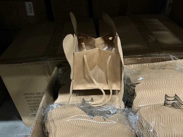 Partij bags papilo 11x11x9,5cm kraftgold (360x) - afbeelding 1 van  2