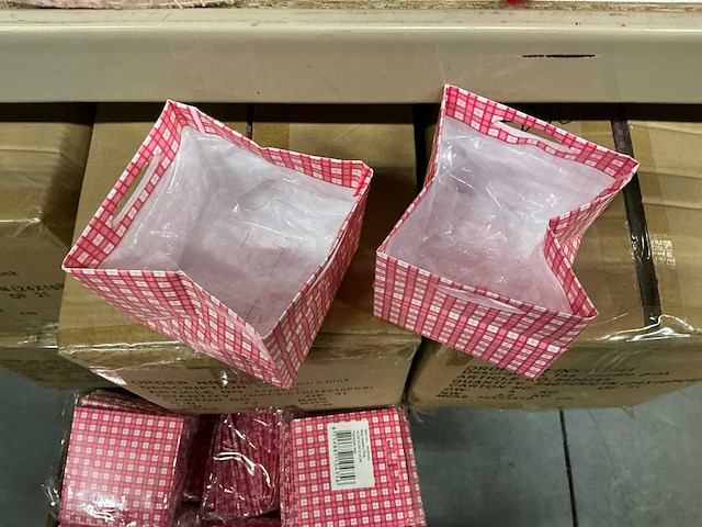 Partij bags quadro pink 10,5x10,5x10,5cm (2600x) - afbeelding 3 van  5