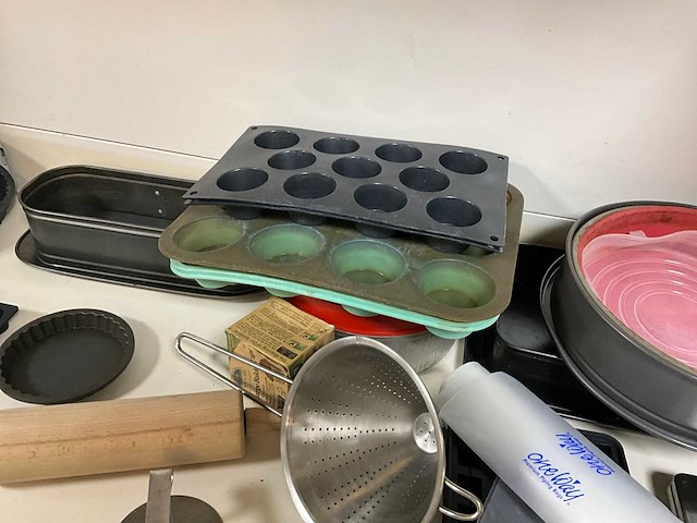 Partij bakbenodigdheden - afbeelding 5 van  9