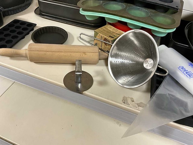 Partij bakbenodigdheden - afbeelding 6 van  9