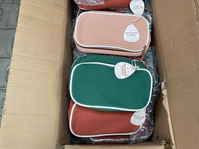 Partij bakjes en etui’s (470x) - afbeelding 6 van  8