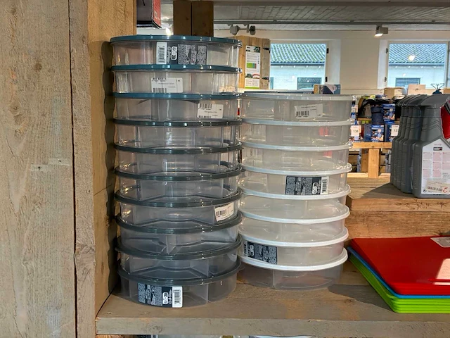 Partij / bakjes / flessen / snijplanken - afbeelding 7 van  12