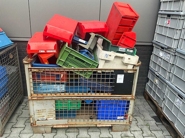 Partij bakken en kratten - afbeelding 2 van  3
