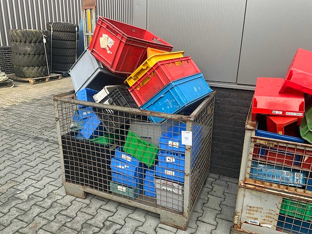 Partij bakken en kratten - afbeelding 2 van  3