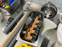 Partij bakker en keuken garnituren en gereedschappen - afbeelding 3 van  12