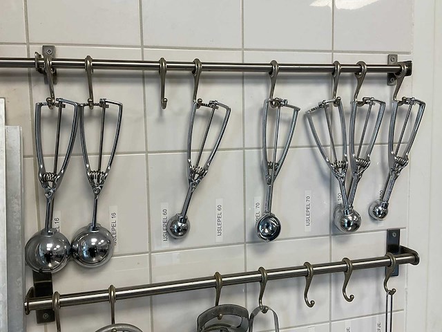 Partij bakkerij benodigdheden - afbeelding 2 van  2