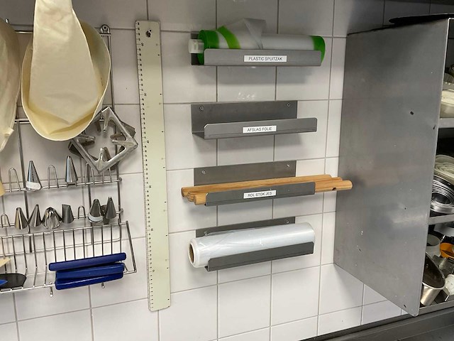 Partij bakkerij benodigdheden - afbeelding 2 van  2