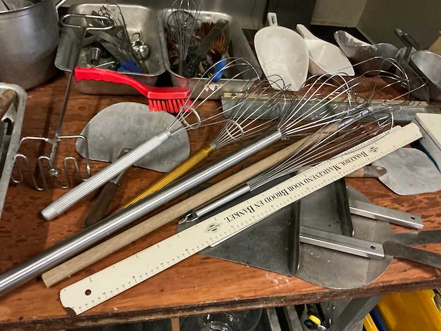 Partij bakkerij inventaris - afbeelding 8 van  17