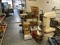 Partij bakkerij inventaris - afbeelding 10 van  17