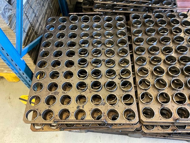 Partij bakplaten met vaste ringplaten (ca. 50x) - afbeelding 2 van  5