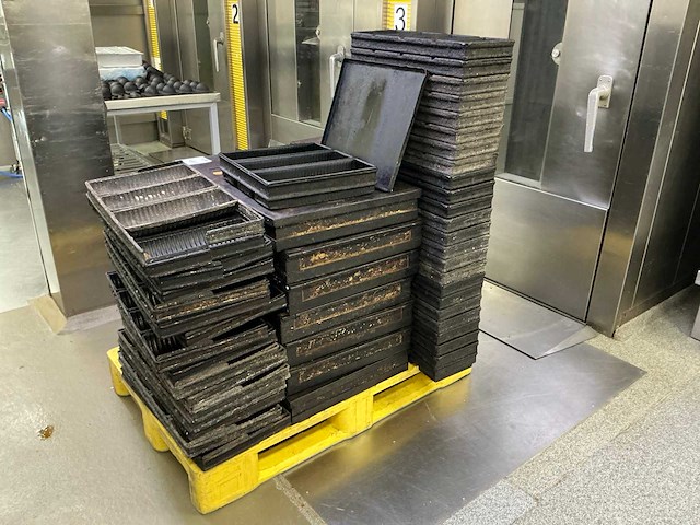 Partij bakvormen brood en cake - afbeelding 1 van  6