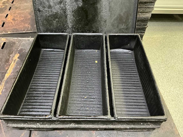 Partij bakvormen brood en cake - afbeelding 3 van  6