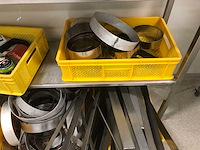 Partij bakvormen in stelling - afbeelding 1 van  1