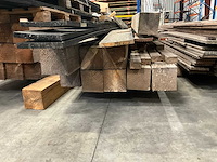 Partij balk en schuttingdelen - afbeelding 2 van  8