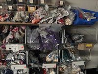 Partij ballonnen en divers - afbeelding 15 van  25
