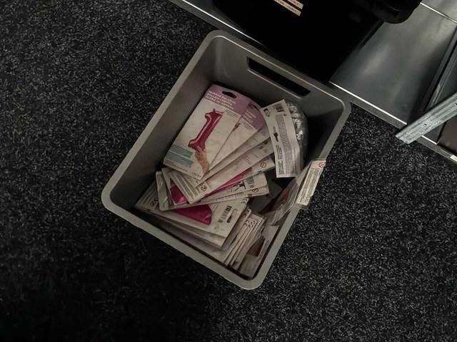 Partij ballonnen en divers - afbeelding 16 van  25