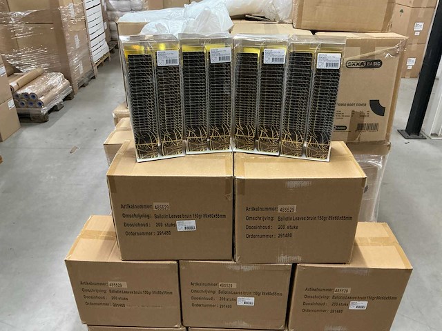 Partij ballotin leaves bruin 150 gr 55x89x60cm (1800x) - afbeelding 1 van  6