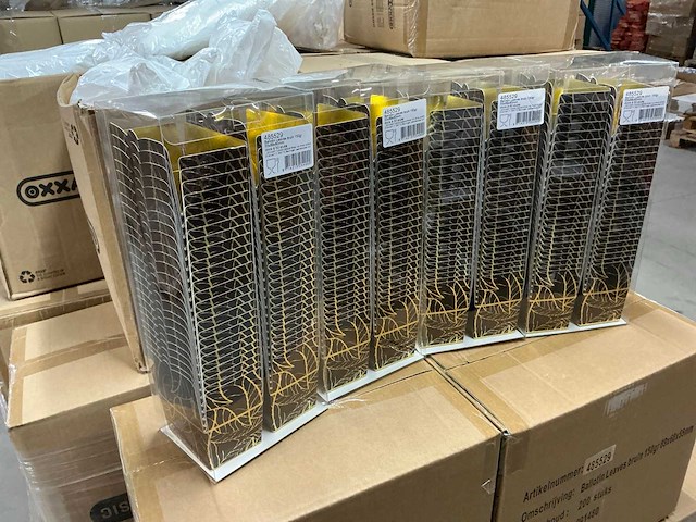 Partij ballotin leaves bruin 150 gr 55x89x60cm (1800x) - afbeelding 4 van  6